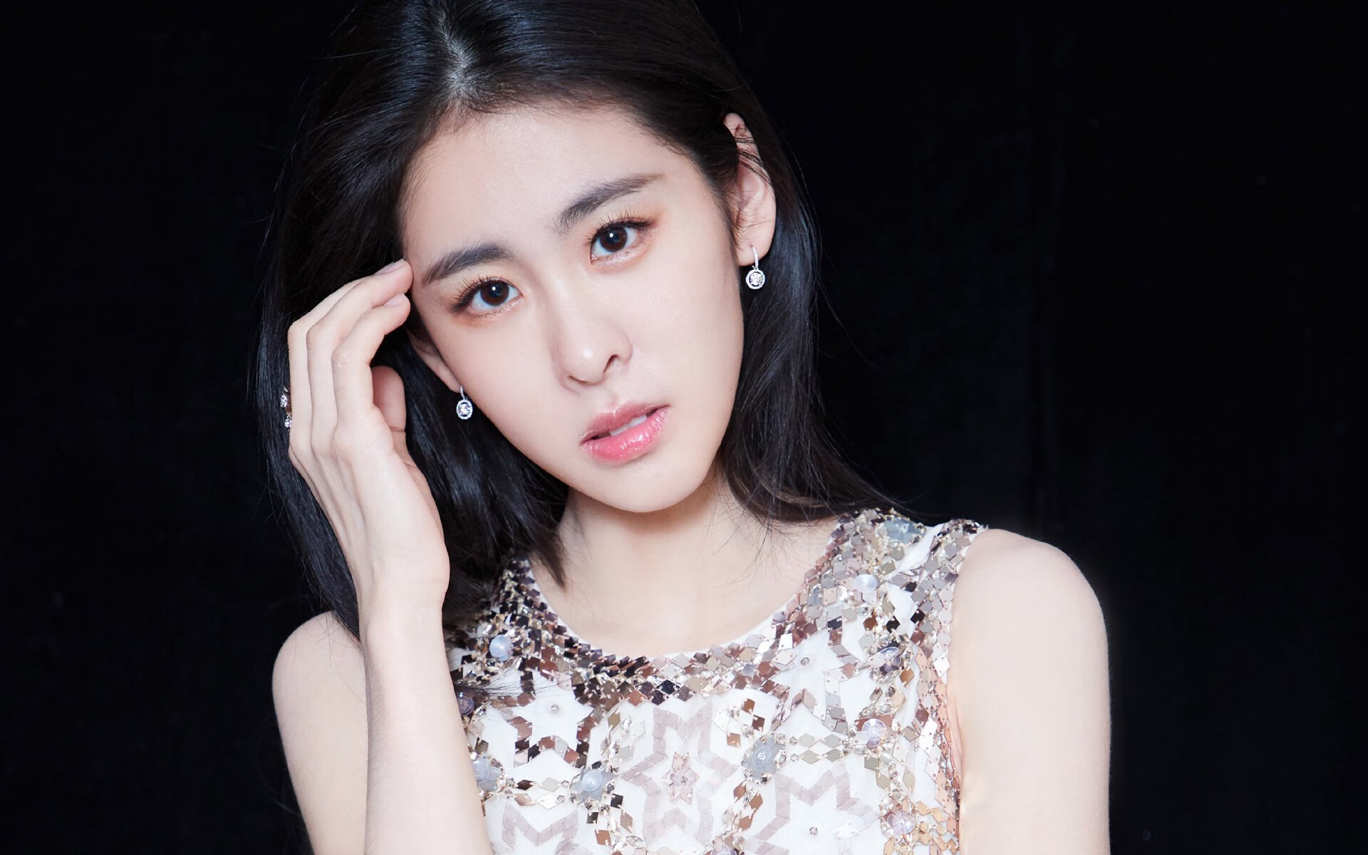 东方节奏撕裂红蓝，韩国式逼抢与阿坎吉的冠军防线